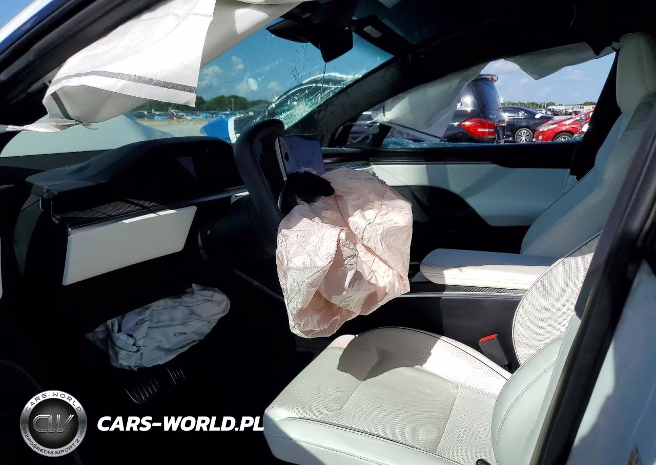 2022 Tesla Model X VIN:7SAXCBE60NF355101 - 8