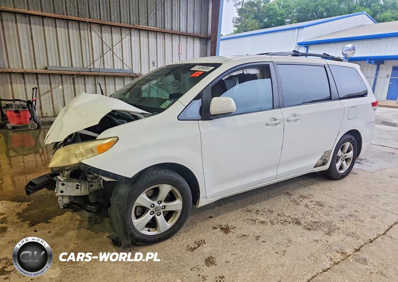 2012 Toyota Sienna Le
