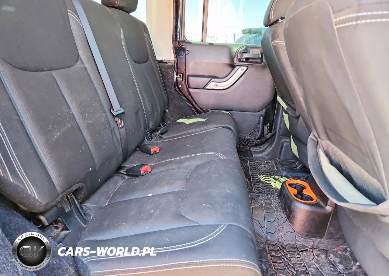 2014 Jeep Wrangler Unlimited Sahara VIN:1C4BJWEG5EL233263 - 11