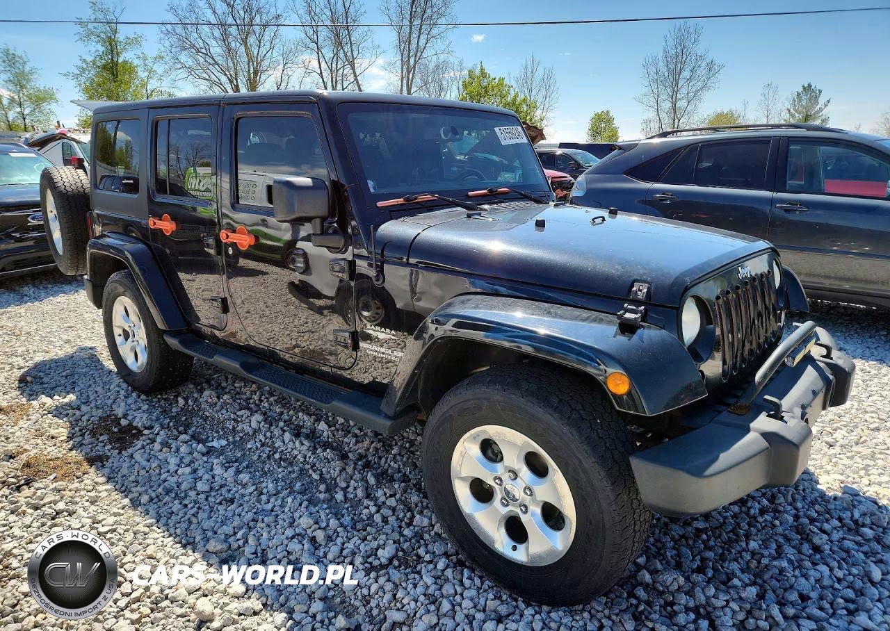 2014 Jeep Wrangler Unlimited Sahara VIN:1C4BJWEG5EL233263 - 4
