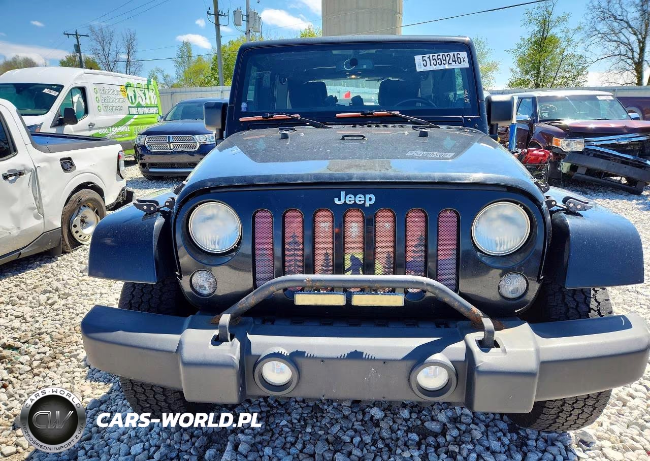 2014 Jeep Wrangler Unlimited Sahara VIN:1C4BJWEG5EL233263 - 5
