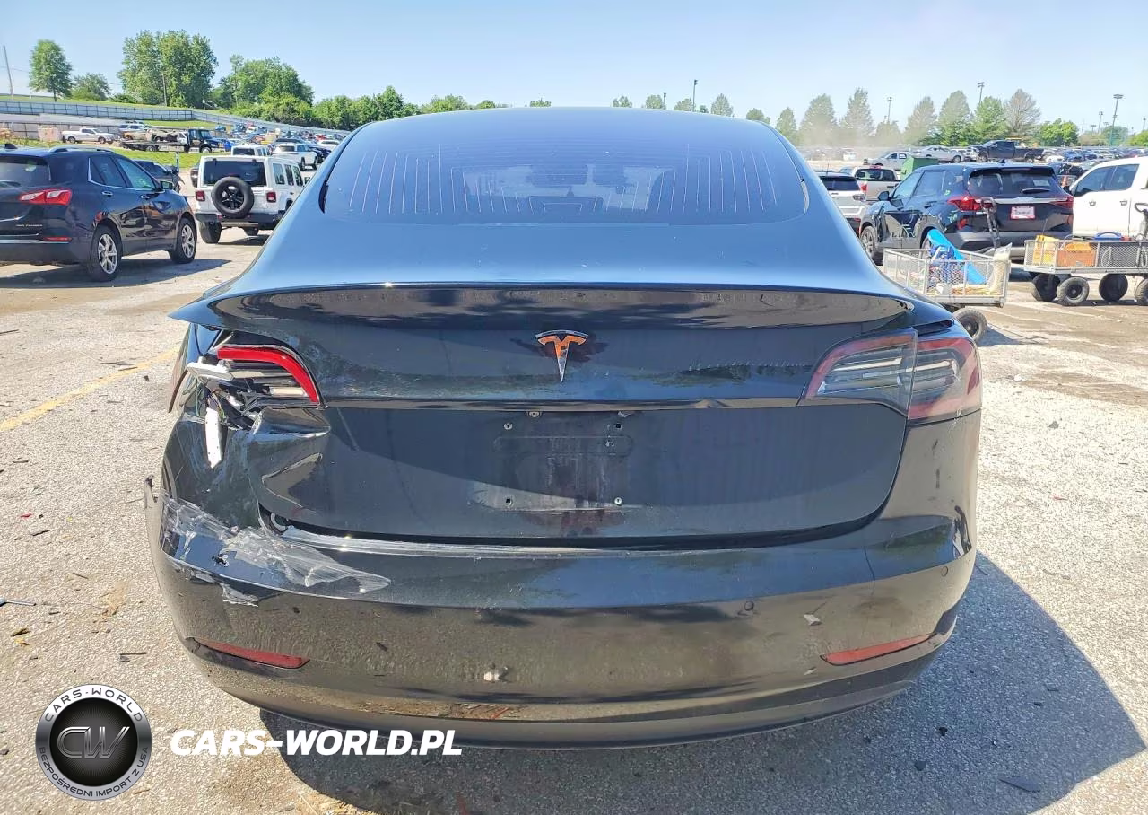 2018 Tesla Model 3 VIN:5YJ3E1EAXJF033709 - 6