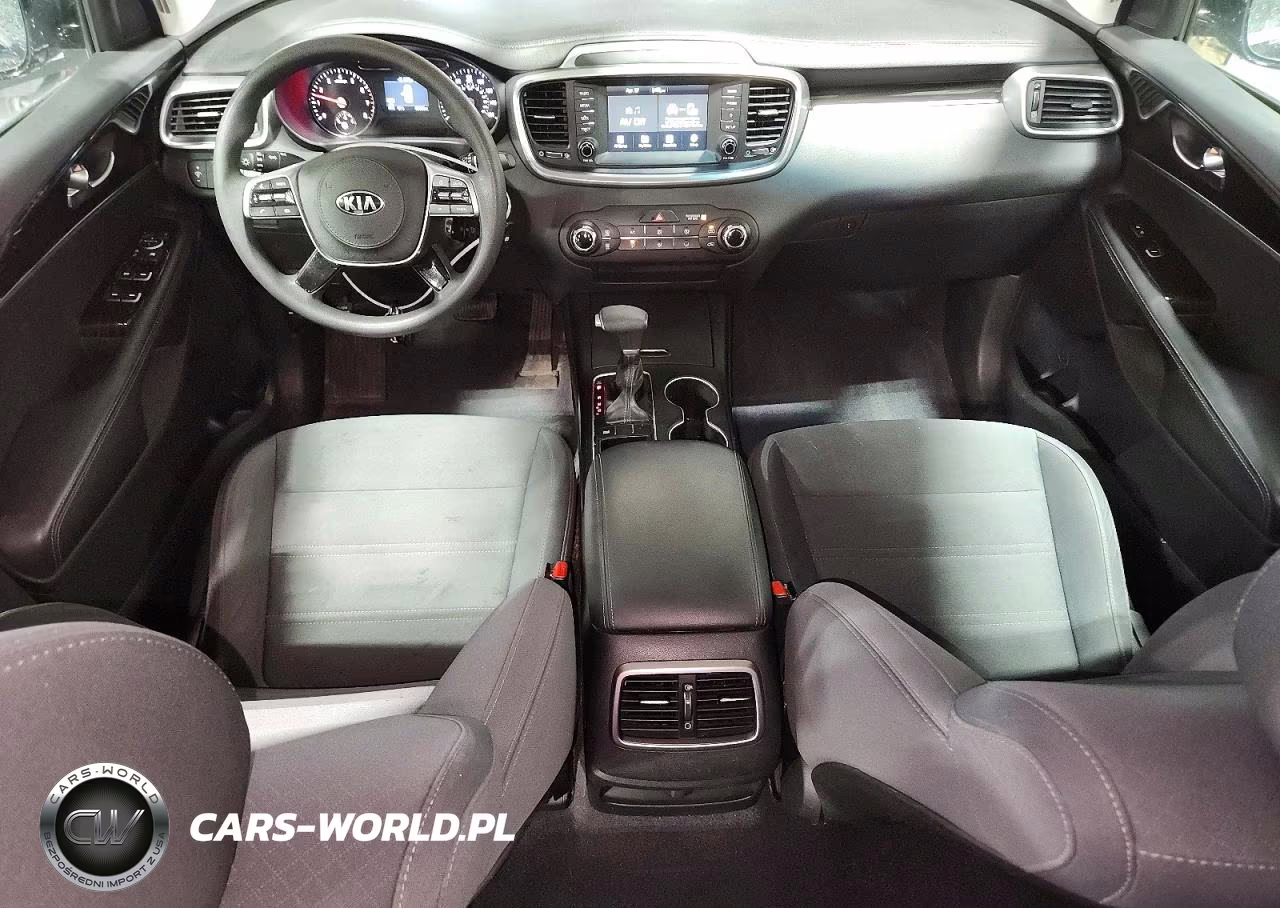 2019 Kia Sorento L VIN:5XYPG4A31KG585484 - 8