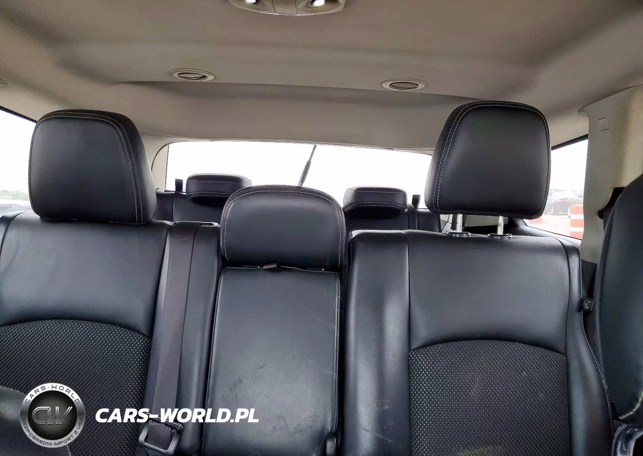 2019 Dodge Journey Crossroad VIN:3C4PDCGG1KT857960 - 10