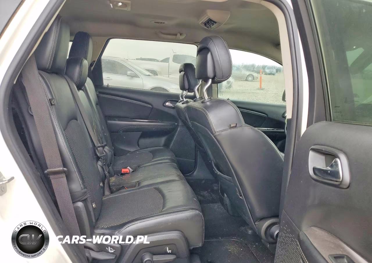 2019 Dodge Journey Crossroad VIN:3C4PDCGG1KT857960 - 11