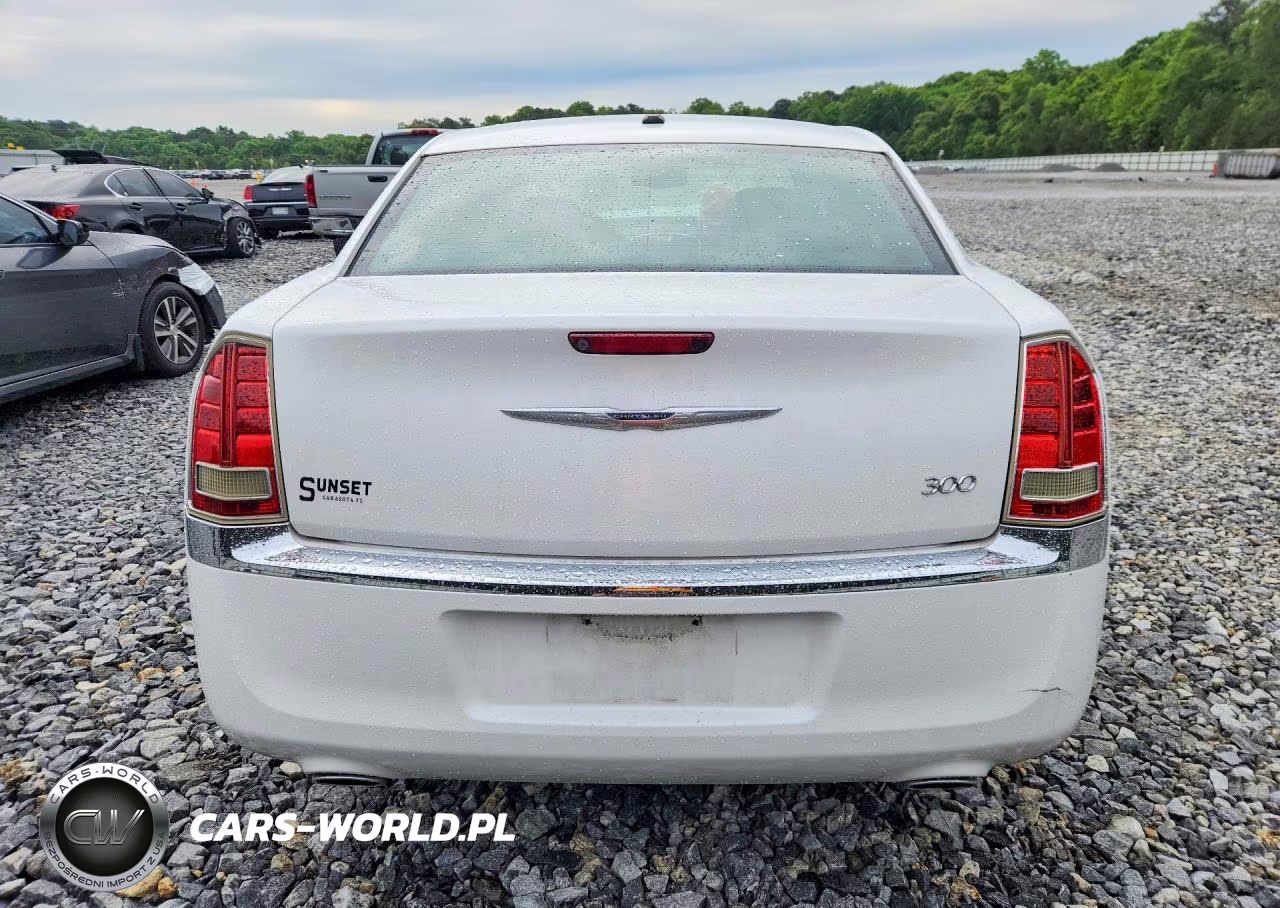 2013 Chrysler 300 VIN:2C3CCAAG9DH530009 - 6