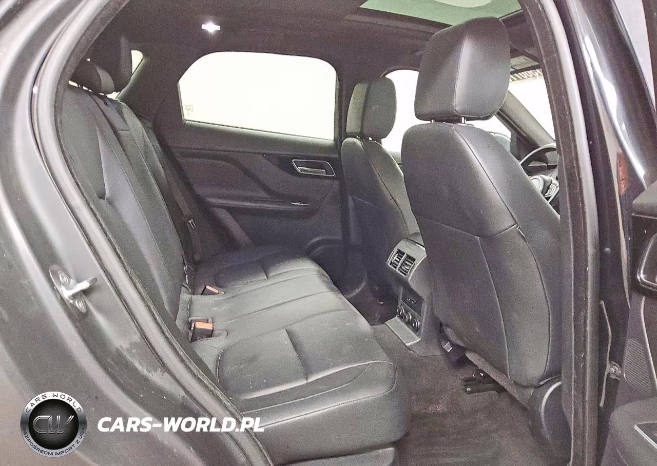 2018 Jaguar F-Pace Premium VIN:SADCJ2FX0JA287852 - 11