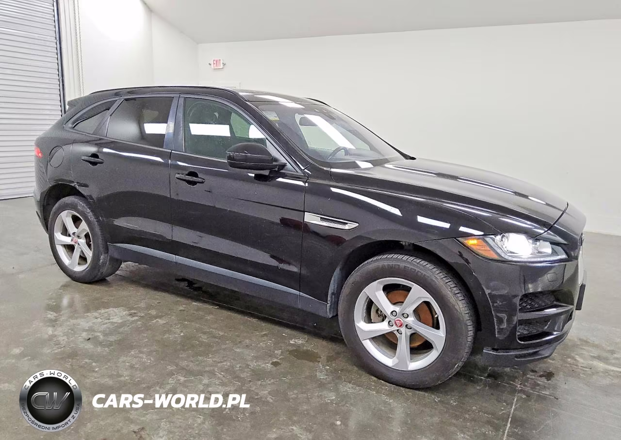 2018 Jaguar F-Pace Premium VIN:SADCJ2FX0JA287852 - 4