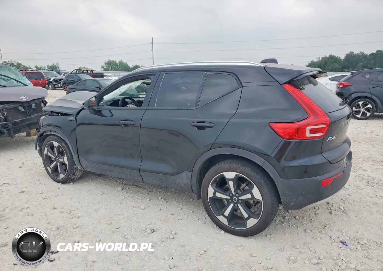 2022 Volvo Xc40 T5 Momentum VIN:YV4162UK3N2744176 - 2
