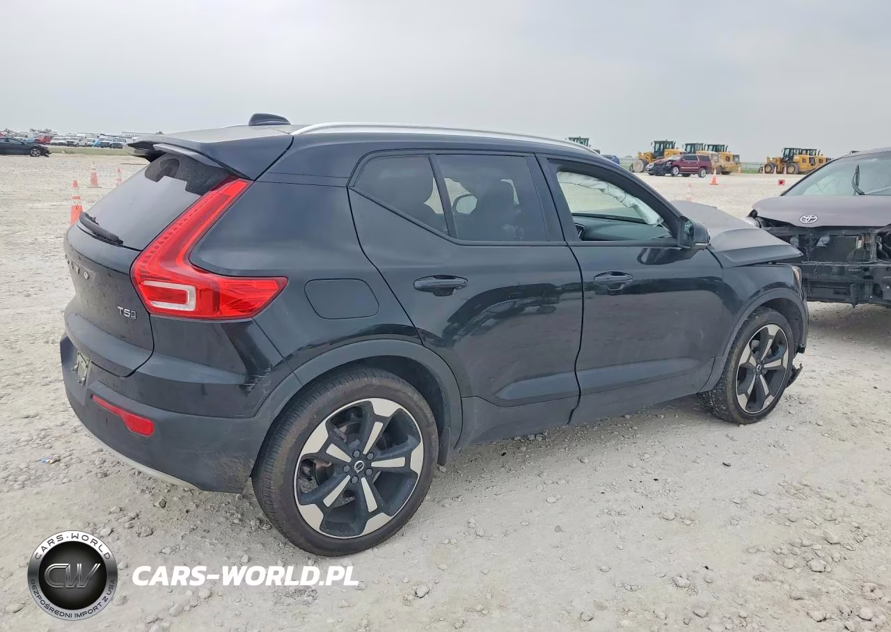 2022 Volvo Xc40 T5 Momentum VIN:YV4162UK3N2744176 - 3