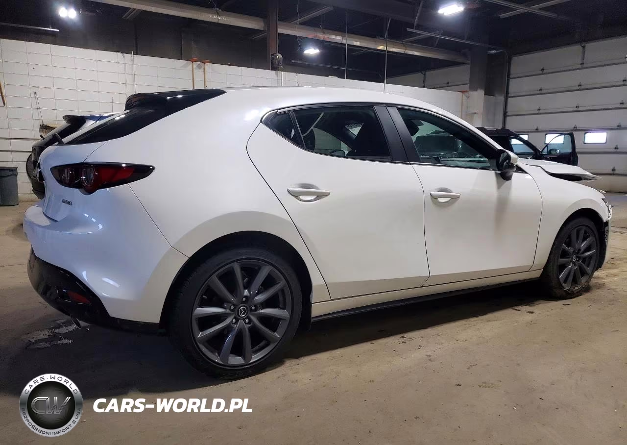 2023 Mazda 3 Select VIN:JM1BPAKMXP1614617 - 3
