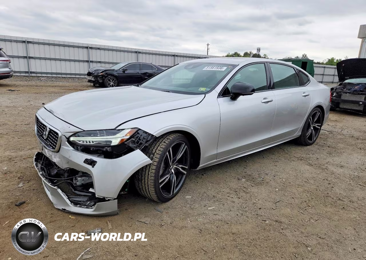2020 Volvo S90 T6 Ocean Race
