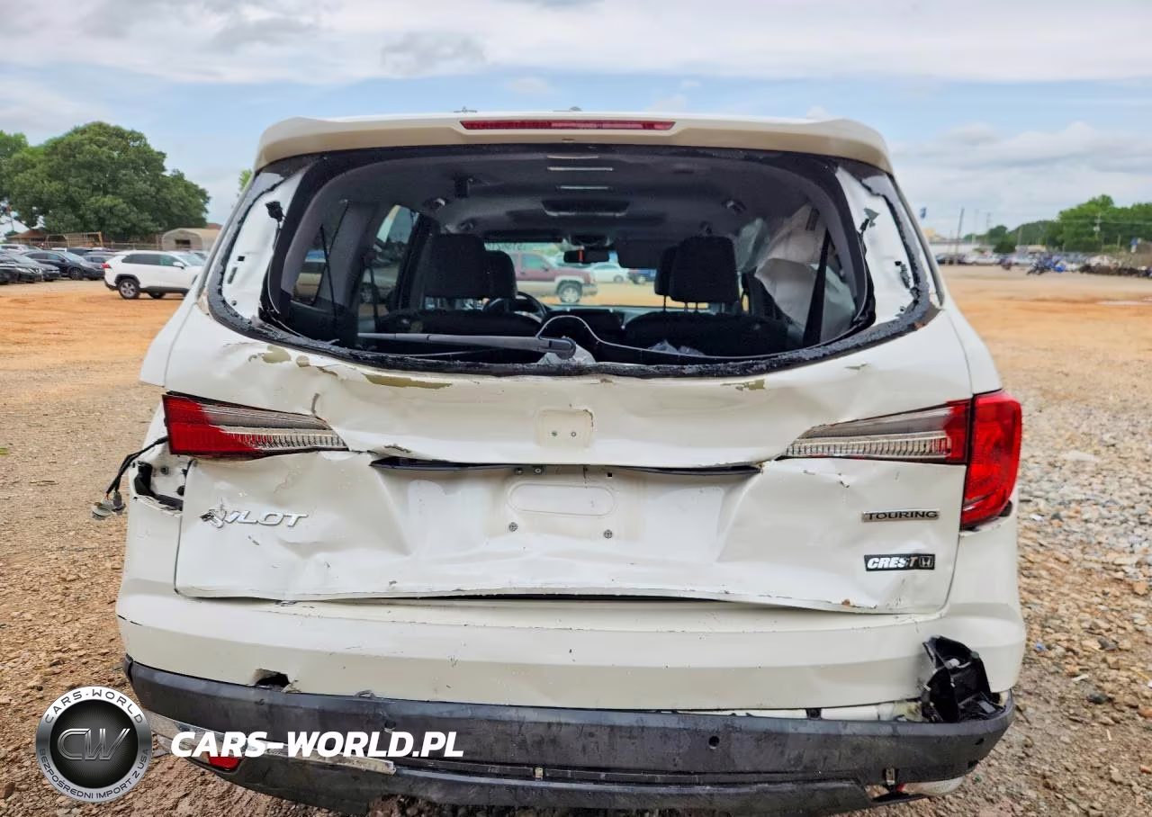 2018 Honda Pilot Touring VIN:5FNYF5H99JB013558 - 6