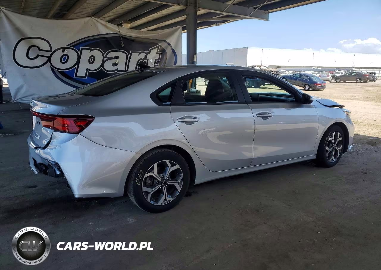2021 Kia Forte Lxs VIN:3KPF24AD2ME349090 - 3
