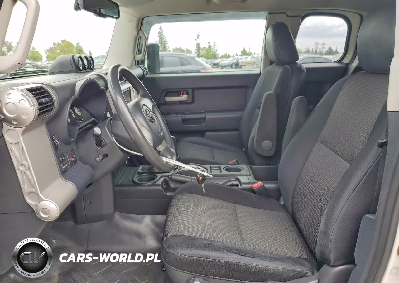 2010 Toyota Fj Cruiser Base VIN:JTEBU4BF4AK092835 - 7