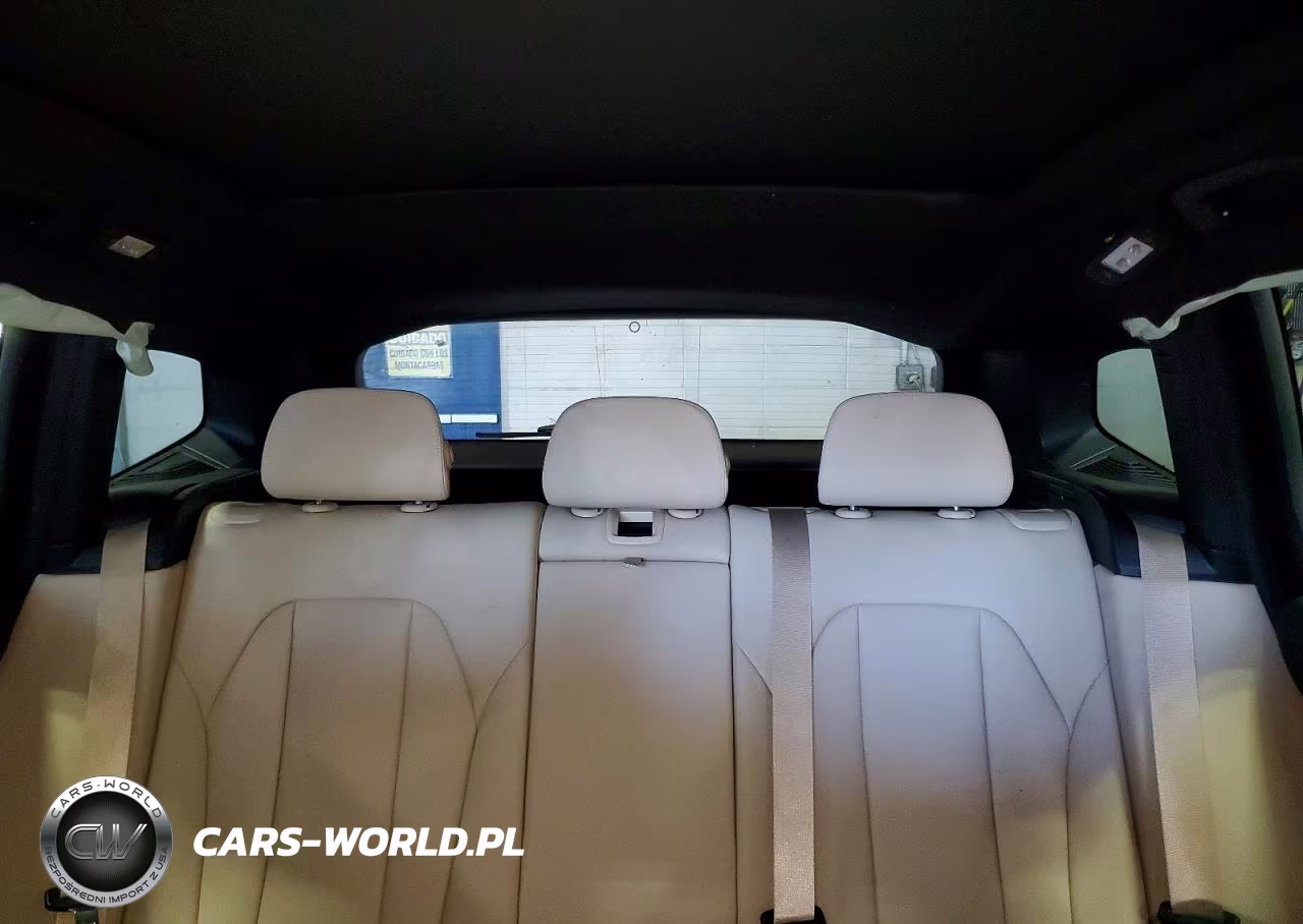 2020 BMW X3 xDrive30I VIN:5UXTY5C08LLT38987 - 10