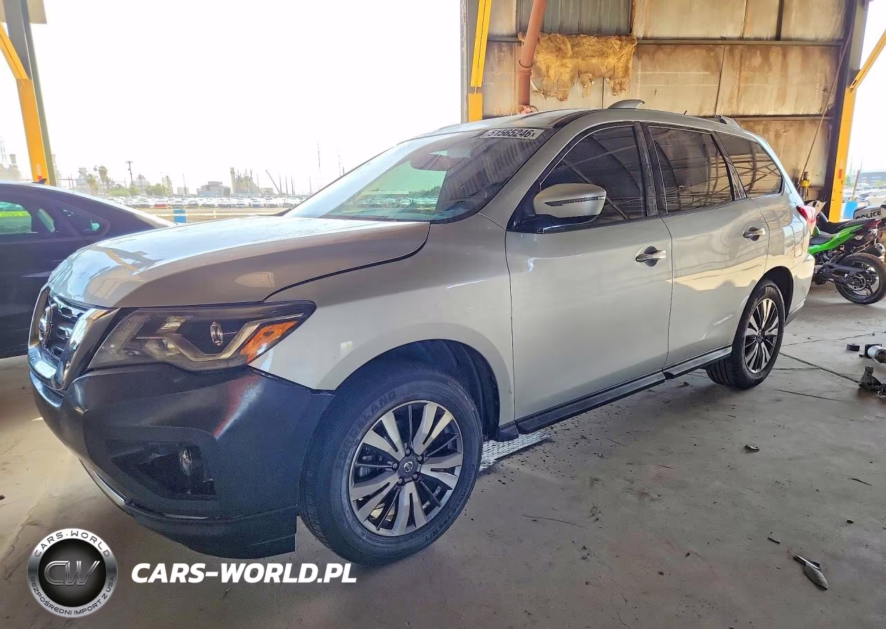 2018 Nissan Pathfinder Sv