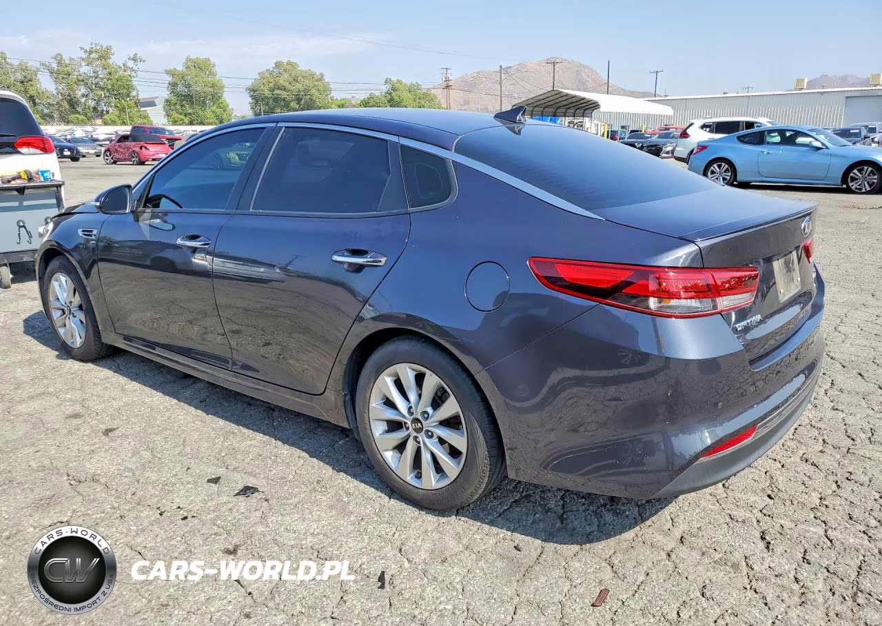 2018 Kia Optima S VIN:5XXGT4L34JG202570 - 2