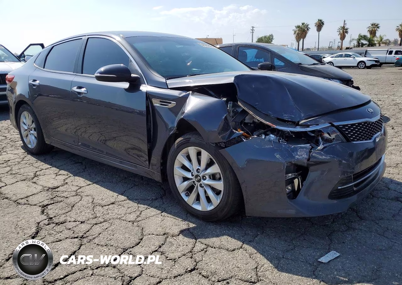 2018 Kia Optima S VIN:5XXGT4L34JG202570 - 4