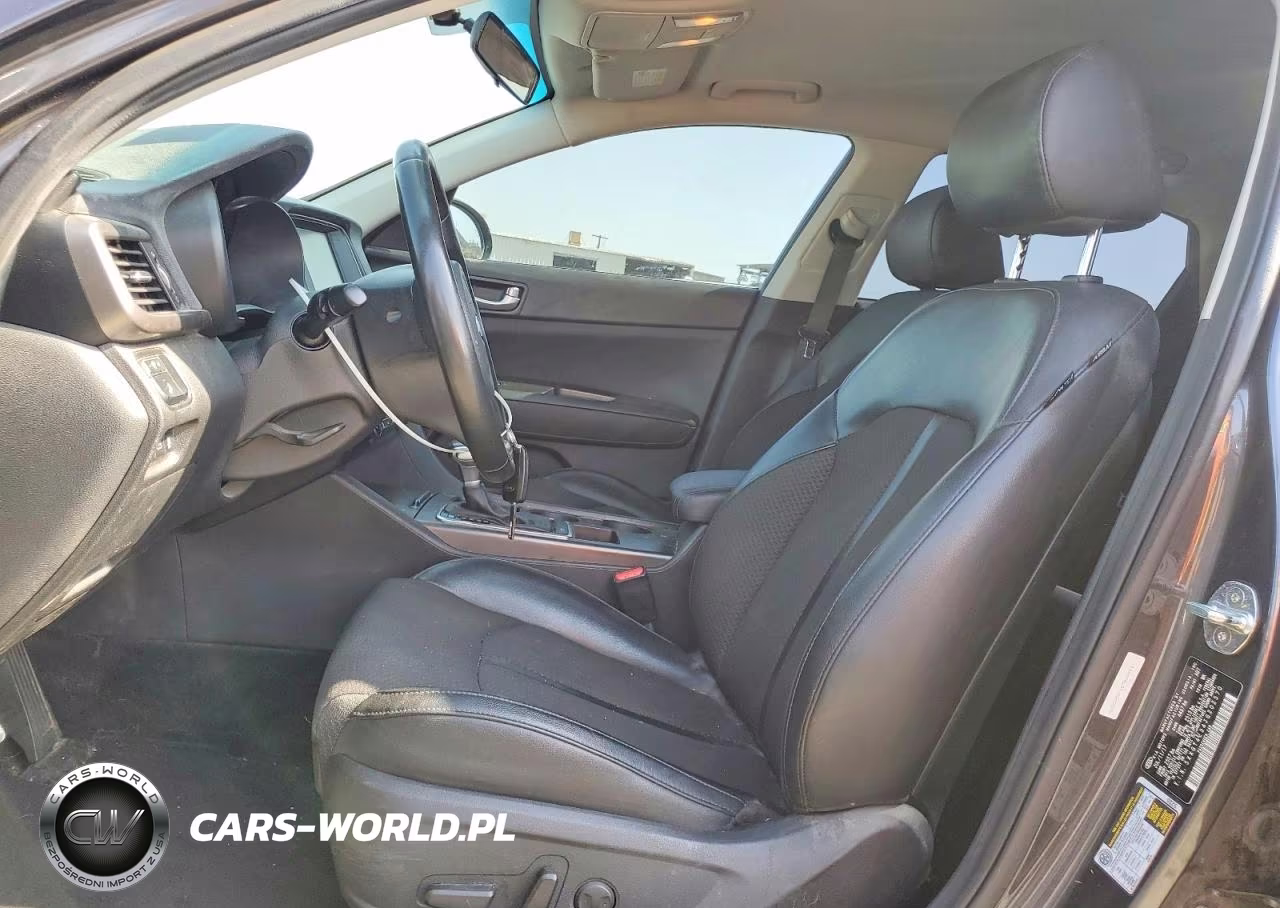 2018 Kia Optima S VIN:5XXGT4L34JG202570 - 7
