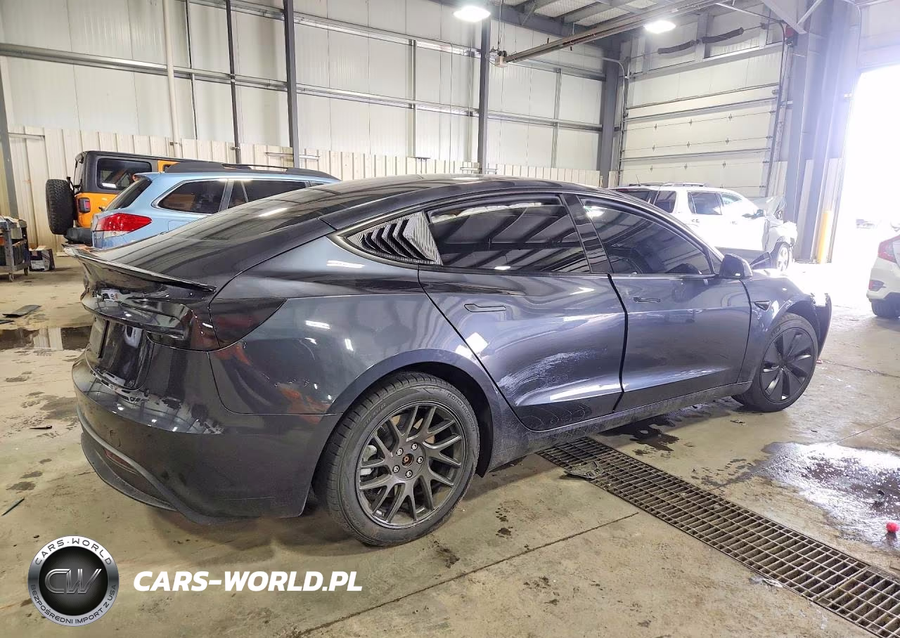 2025 Tesla Model 3 VIN:5YJ3E1EA8SF040059 - 3