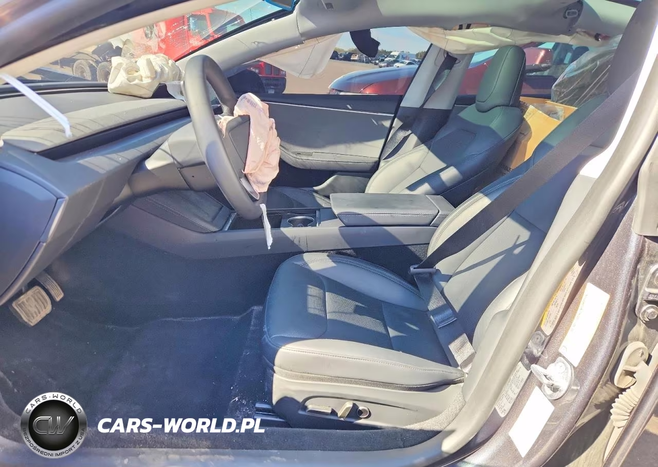 2025 Tesla Model 3 VIN:5YJ3E1EA8SF040059 - 7