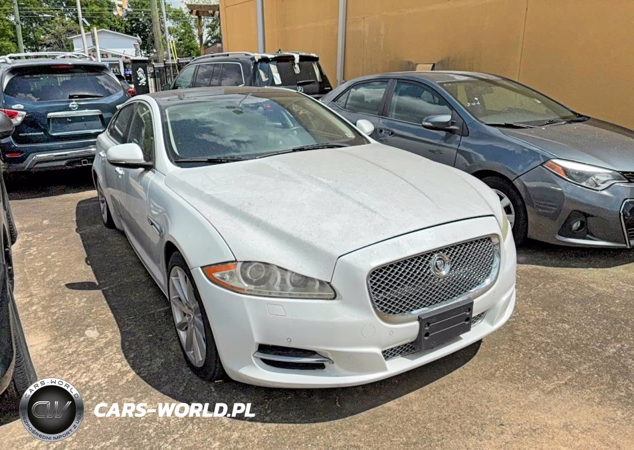 2013 JAGUAR XJ 