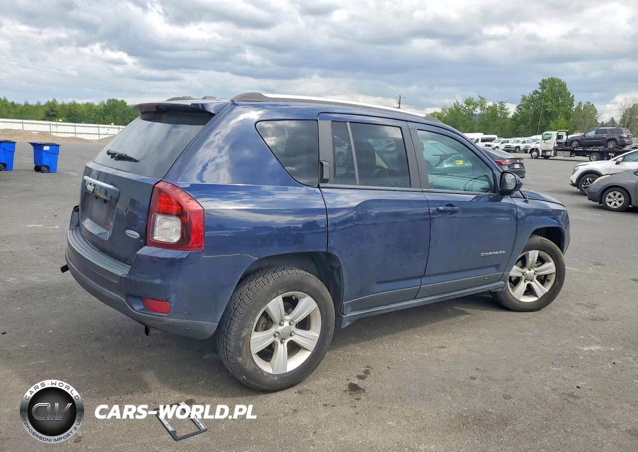 2016 Jeep Compass Latitude VIN:1C4NJDEB5GD756222 - 3