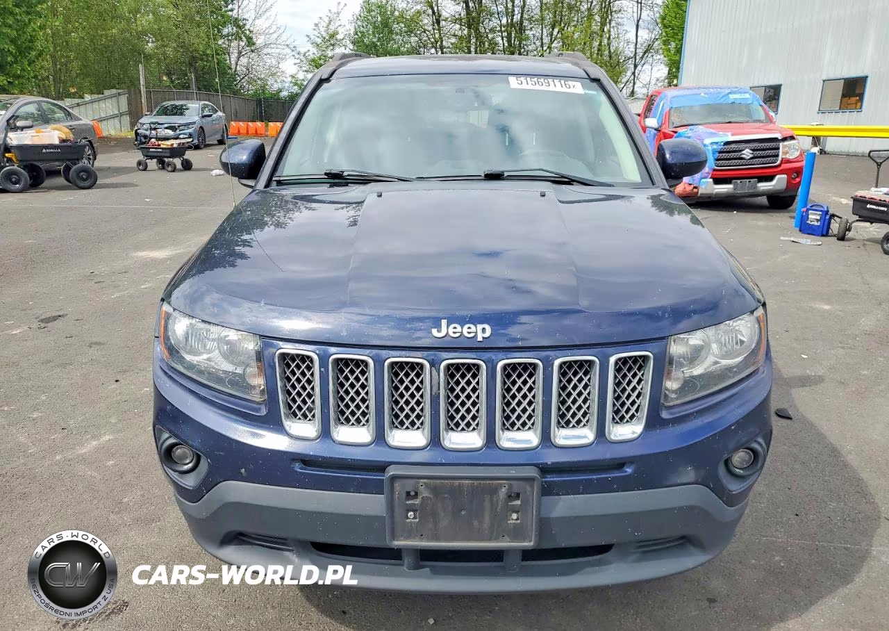 2016 Jeep Compass Latitude VIN:1C4NJDEB5GD756222 - 5