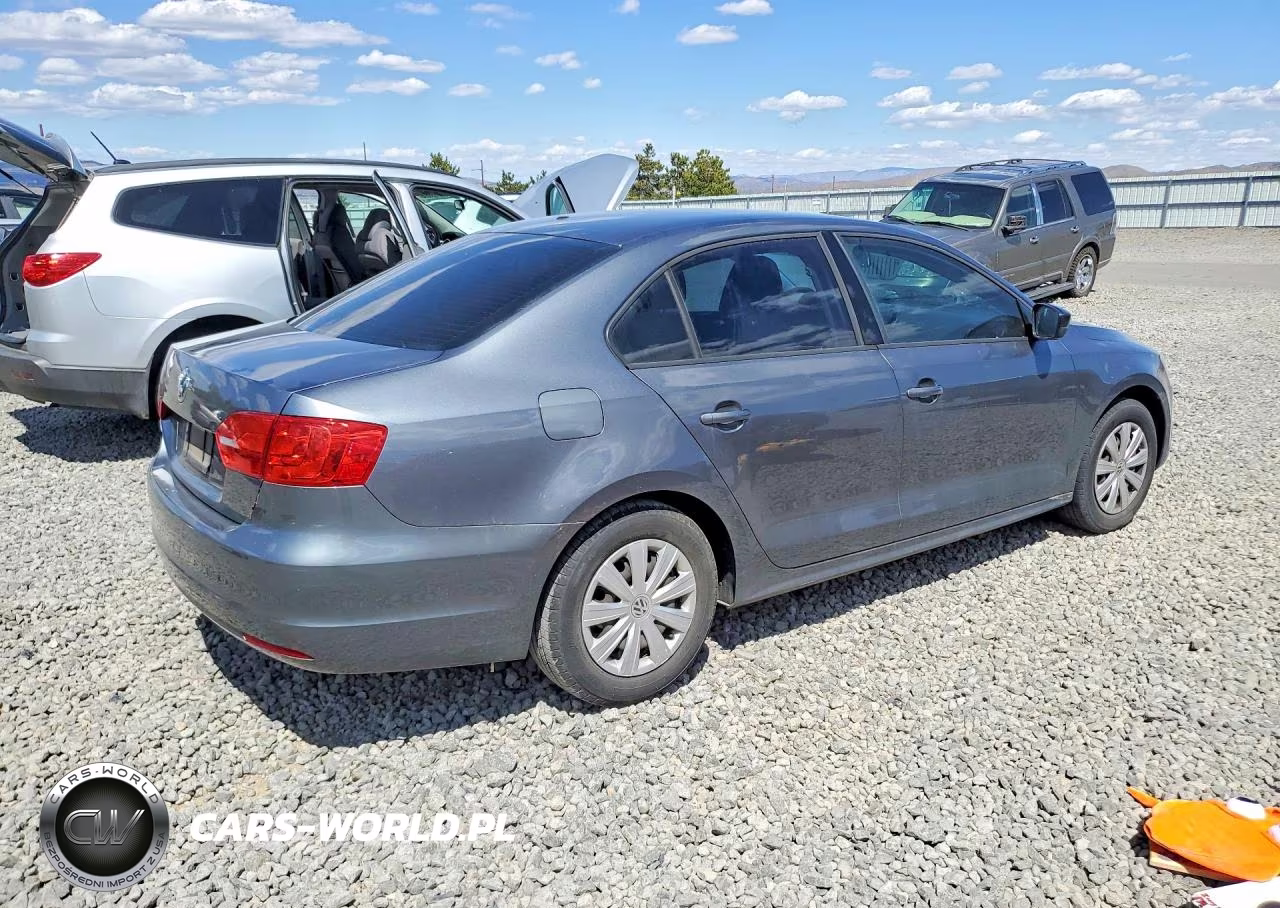 2014 Volkswagen Jetta Base VIN:3VW2K7AJ5EM275657 - 3