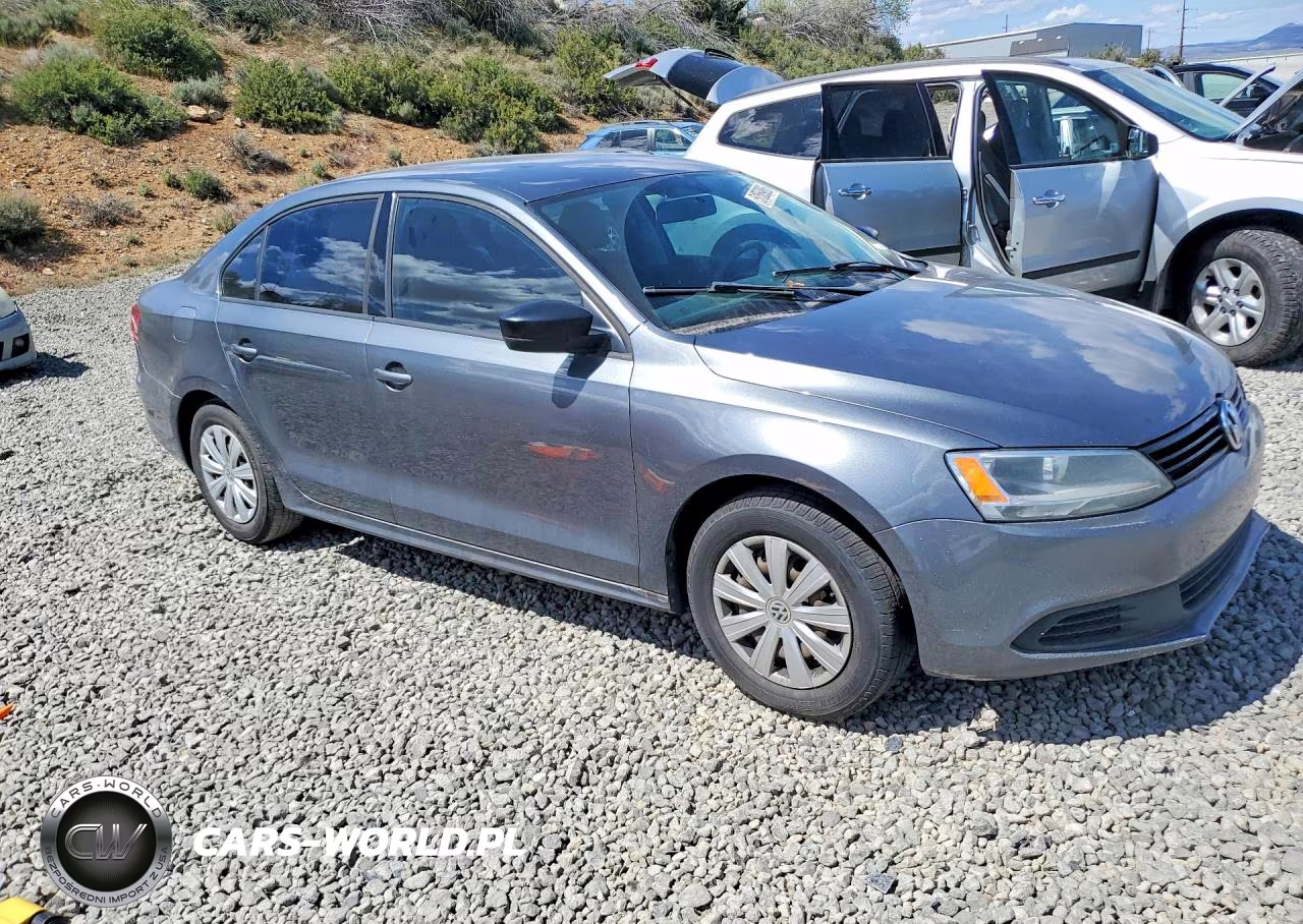 2014 Volkswagen Jetta Base VIN:3VW2K7AJ5EM275657 - 4