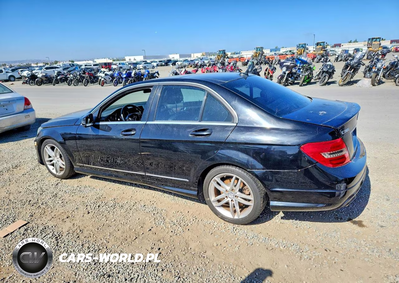 2013 Mercedes-Benz C 300 4Matic VIN:WDDGF8AB5DR240860 - 2