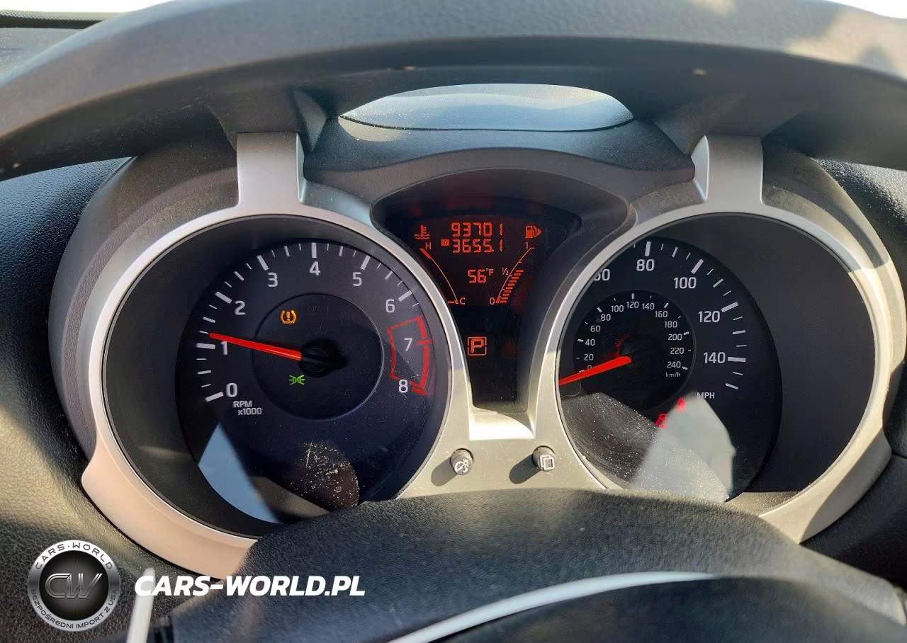 2011 Nissan Juke S VIN:JN8AF5MV8BT018869 - 9