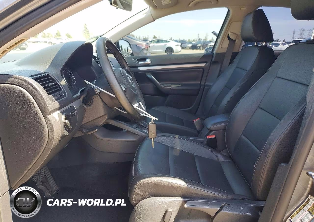 2010 Volkswagen Jetta Limited VIN:3VWAZ7AJ2AM131193 - 7