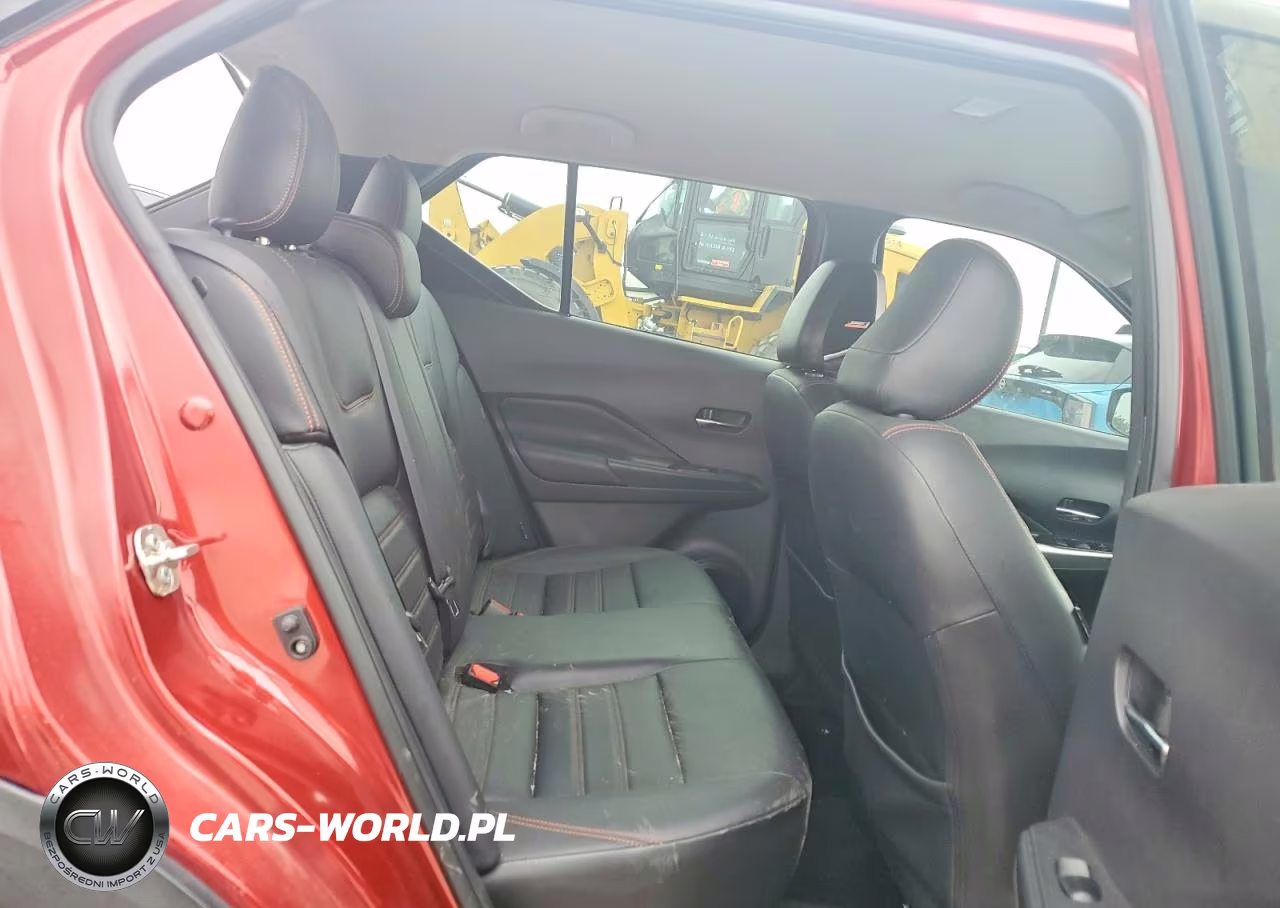 2020 Nissan Kicks Sr VIN:3N1CP5DVXLL533947 - 10
