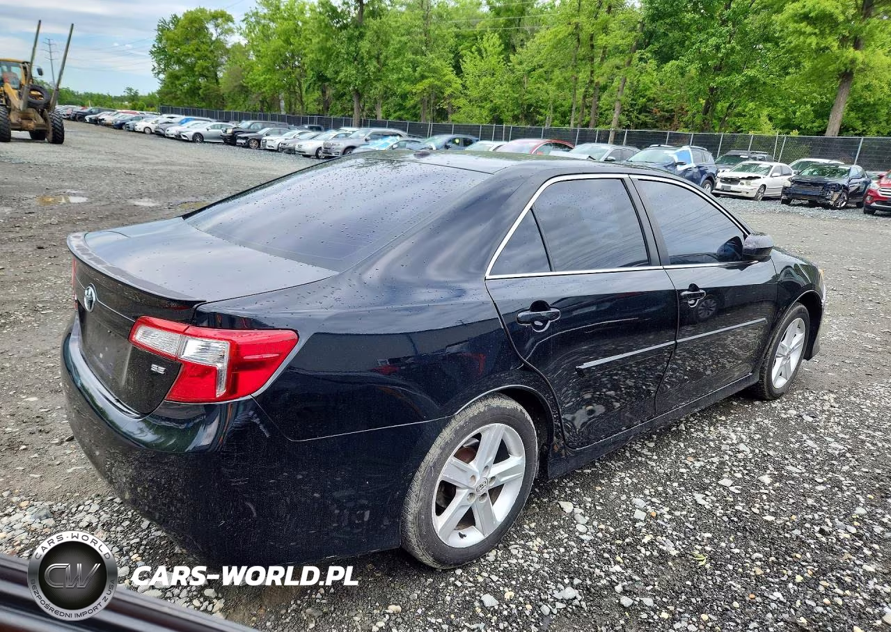 2013 Toyota Camry Se VIN:4T1BF1FK3DU245083 - 3