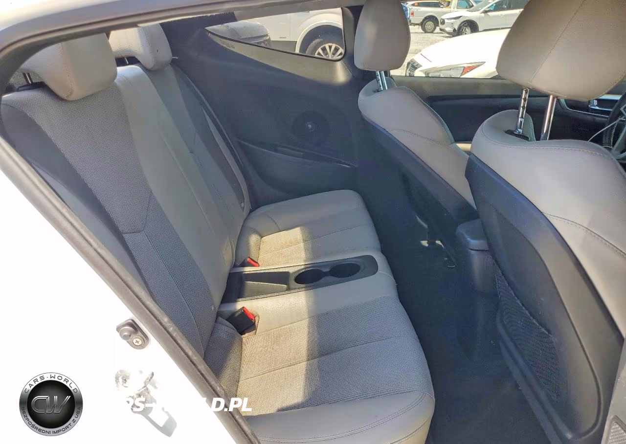 2012 Hyundai Veloster Base VIN:KMHTC6AD0CU053766 - 10