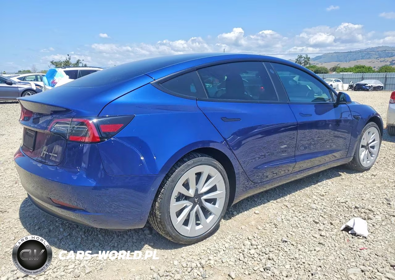 2022 Tesla Model 3 VIN:5YJ3E1EB2NF298705 - 3