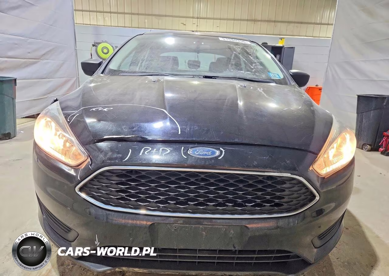 2017 Ford Focus S VIN:1FADP3E21HL301272 - 5