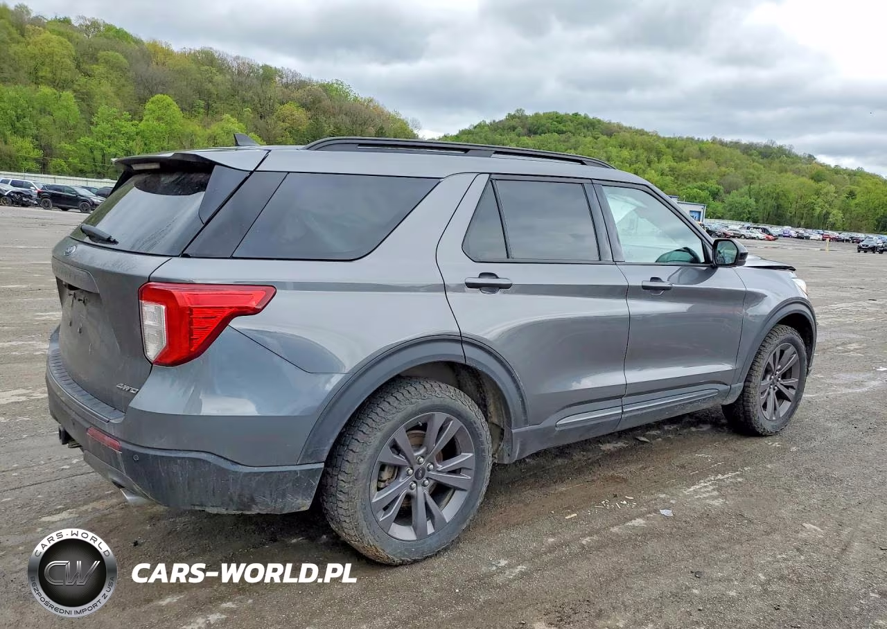 2023 Ford Explorer Xlt VIN:1FMSK8DH2PGB94643 - 3