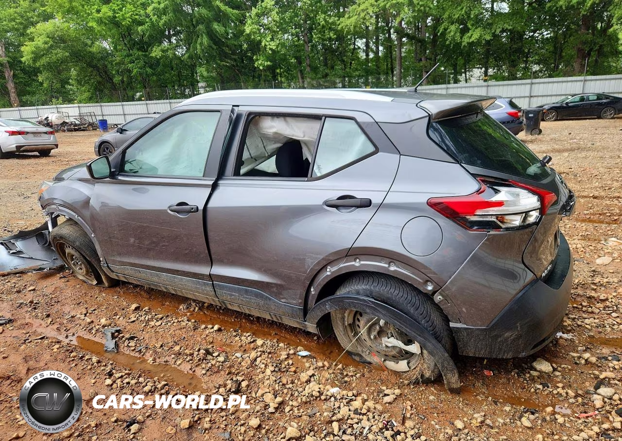 2018 Nissan Kicks S VIN:3N1CP5CU0JL530349 - 2