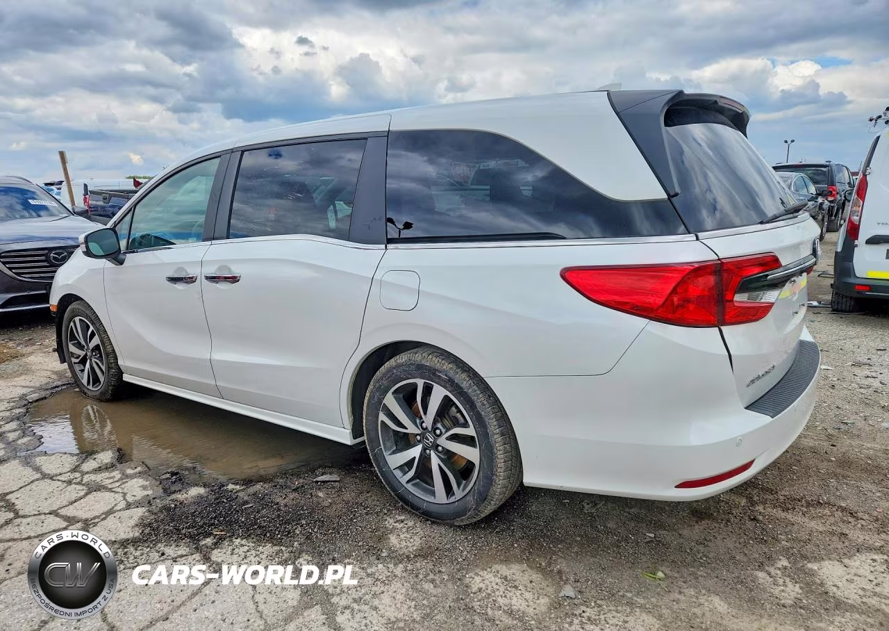 2023 Honda Odyssey Touring VIN:5FNRL6H87PB038008 - 2