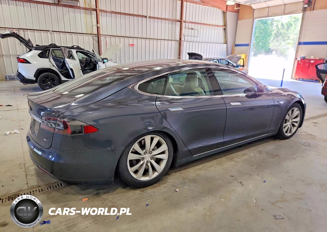 2015 Tesla Model S 85D VIN:5YJSA1H27FF098326 - 3