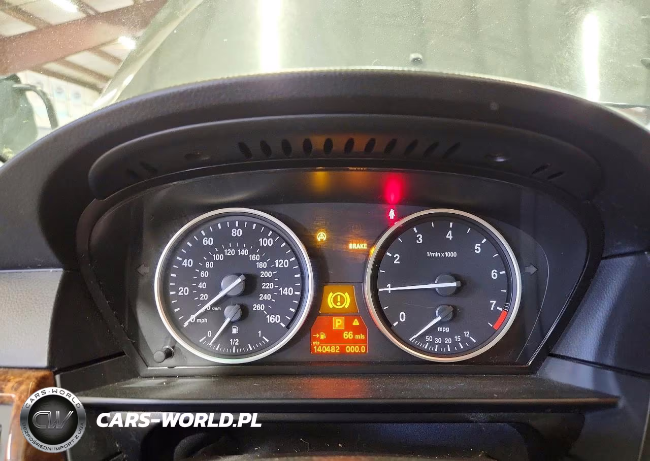 2008 BMW 528 Xi VIN:WBANV13518CZ53568 - 9