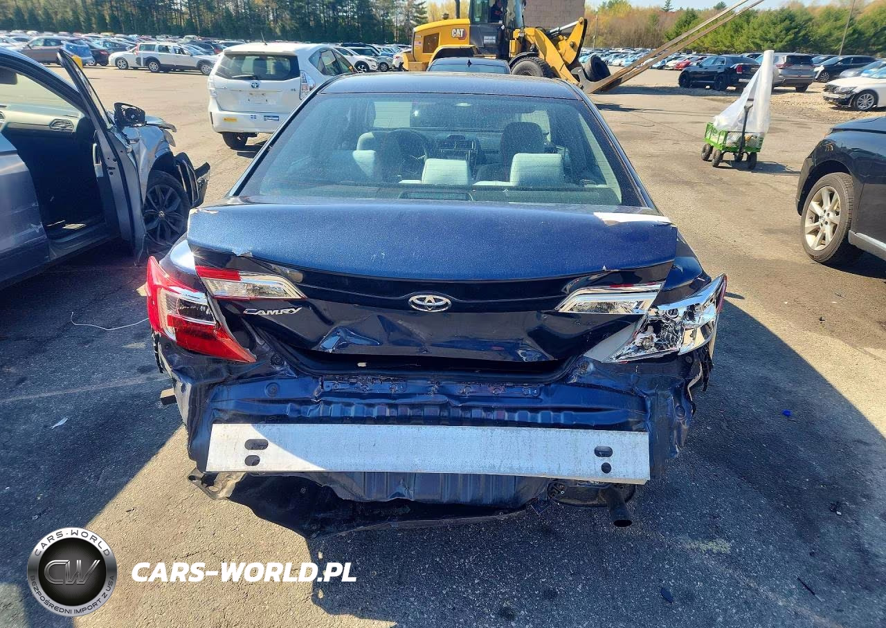 2014 Toyota Camry Le VIN:4T4BF1FK6ER435838 - 6