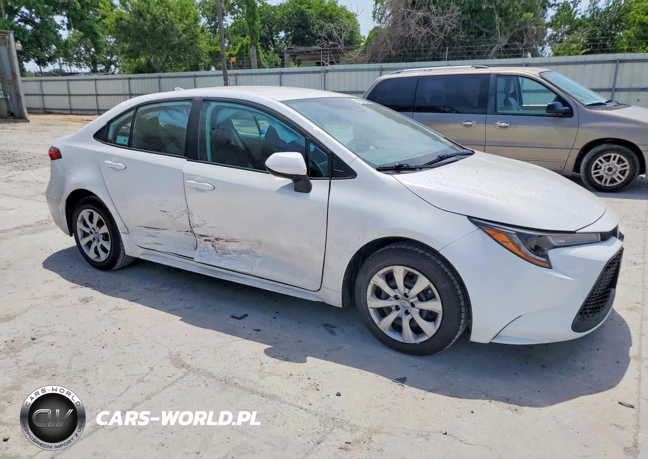 2020 Toyota Corolla Le VIN:5YFEPRAE7LP094582 - 4
