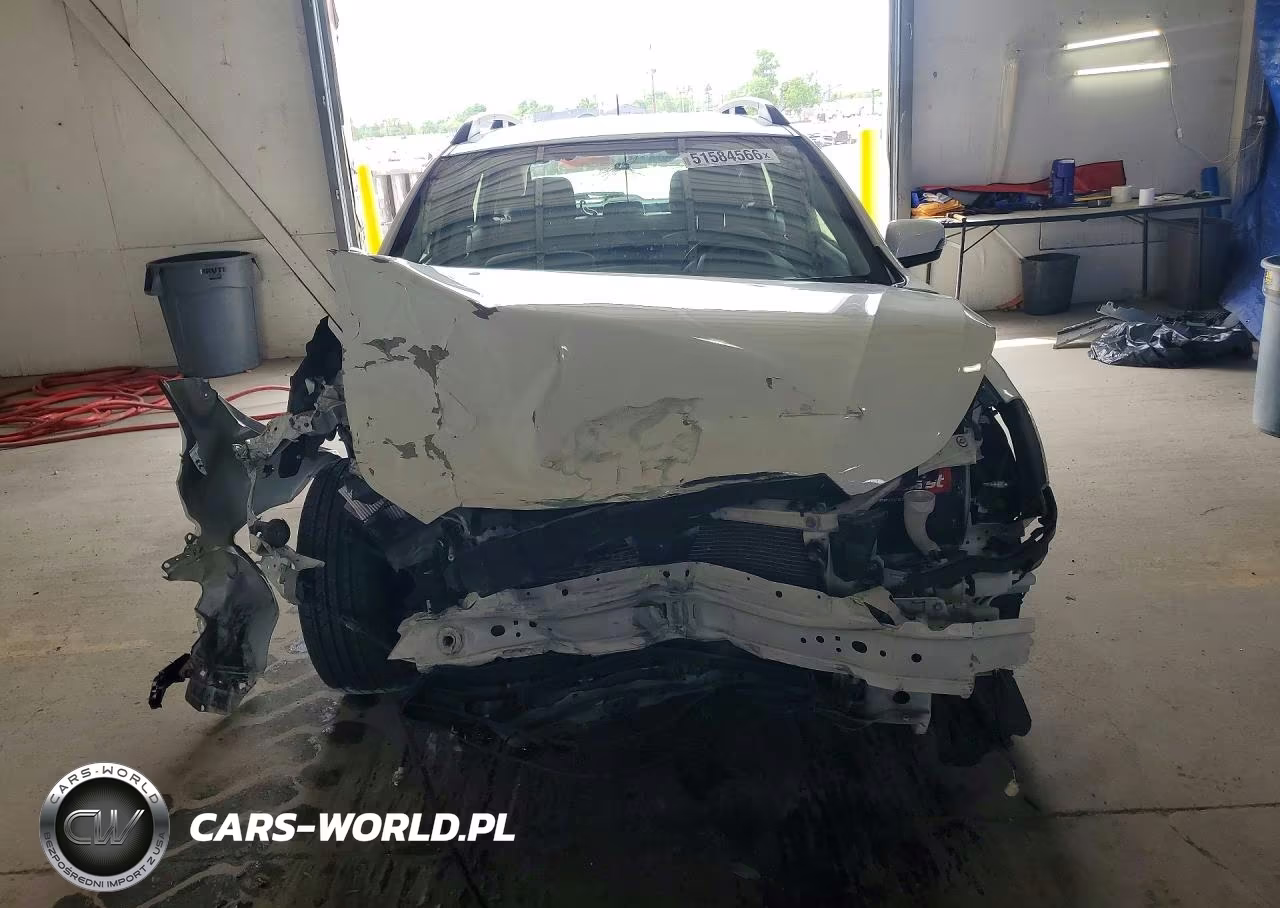 2015 Subaru Impreza Sport VIN:JF1GPAT65FH306207 - 5
