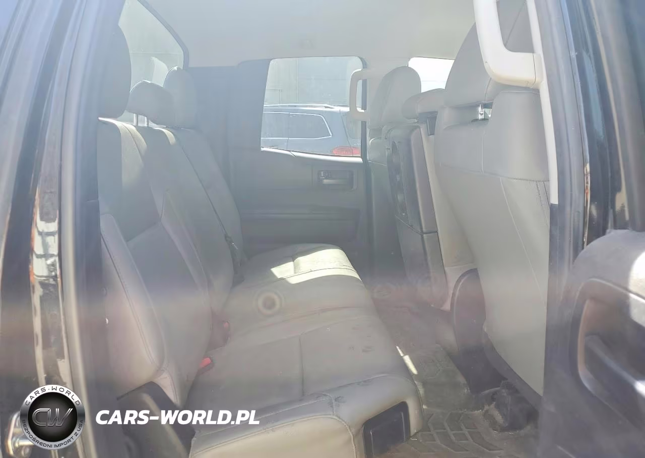 2019 Toyota Tundra Sr VIN:5TFUM5F12KX083914 - 10
