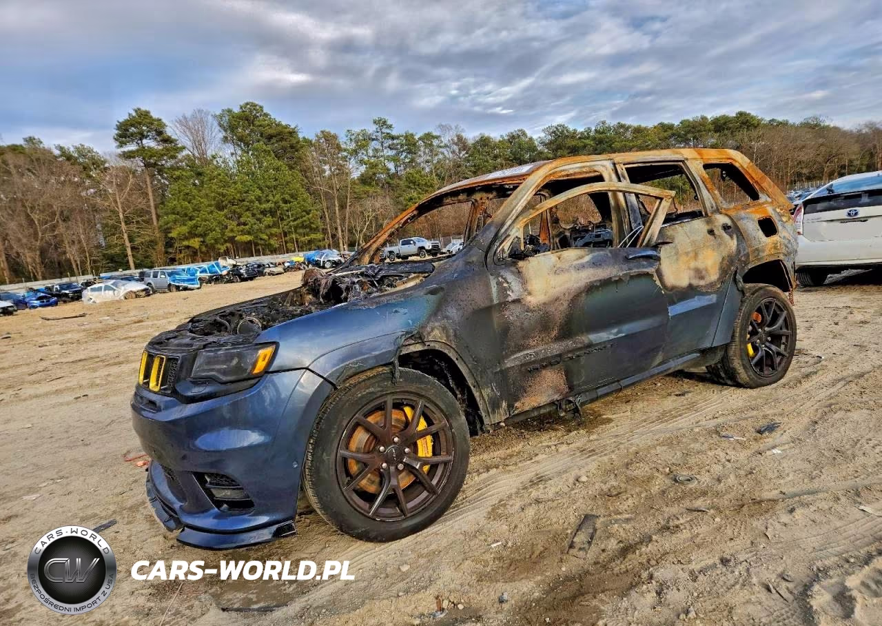 2019 Jeep Grand Cherokee Srt-8 – zdjęcie 1 z 12