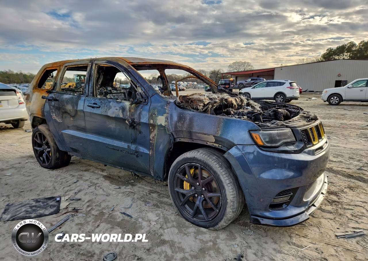 2019 Jeep Grand Cherokee Srt-8 VIN:1C4RJFDJ6KC562755 - 4